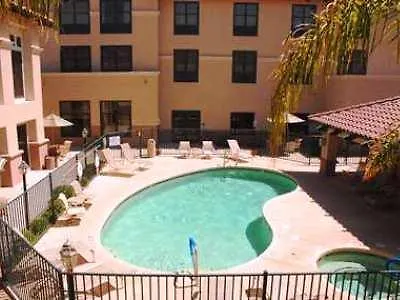 Hampton & Phoenix-goodyear Hotel 3*