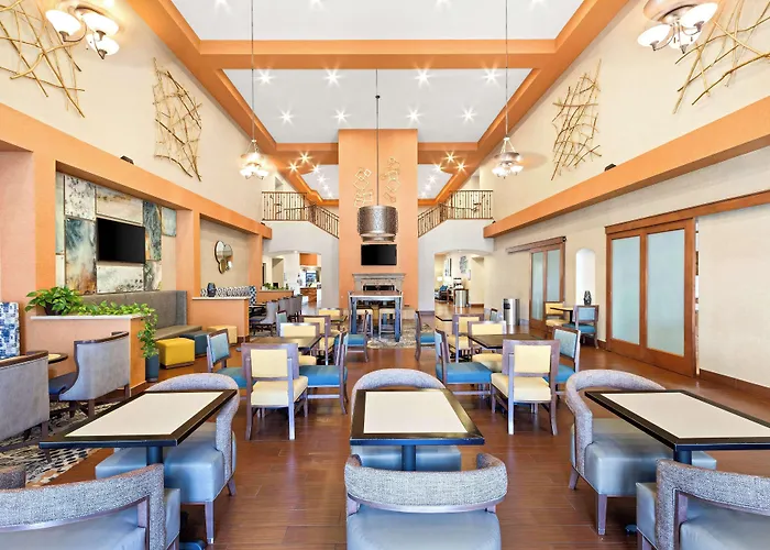 Hampton & Phoenix-goodyear 3* Goodyear