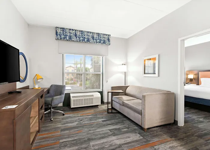 Hampton & Phoenix-goodyear Hotel 3*