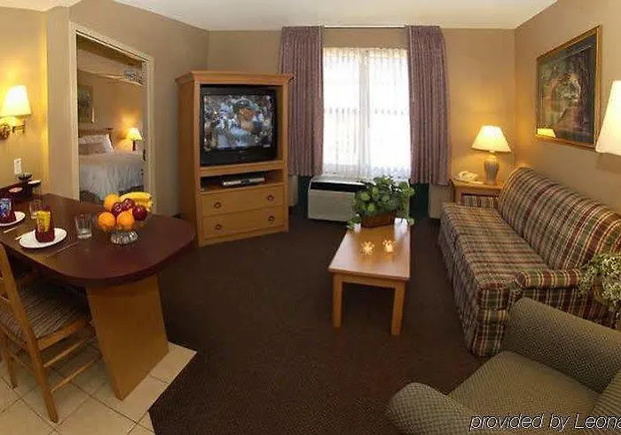 Hampton & Phoenix-goodyear 3* Goodyear